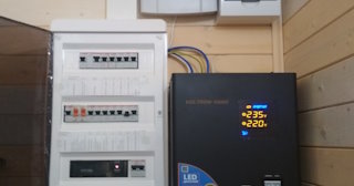 Установка и подключение стабилизаторов напряжения от 568 руб в Сестрорецке - ЭлектроСст